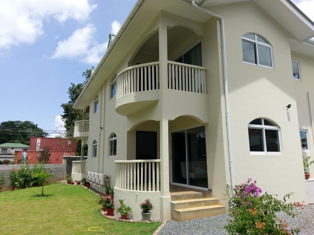 Flower Garden Self-Catering Apartments Beau Vallon  Exterior foto