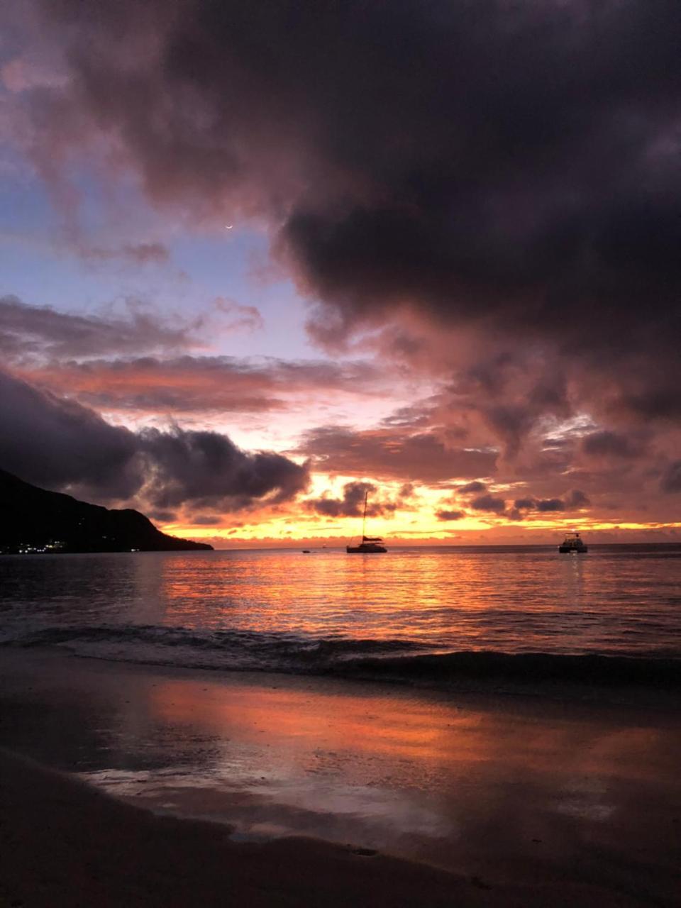 Flower Garden Self-Catering Apartments Beau Vallon  Exterior foto