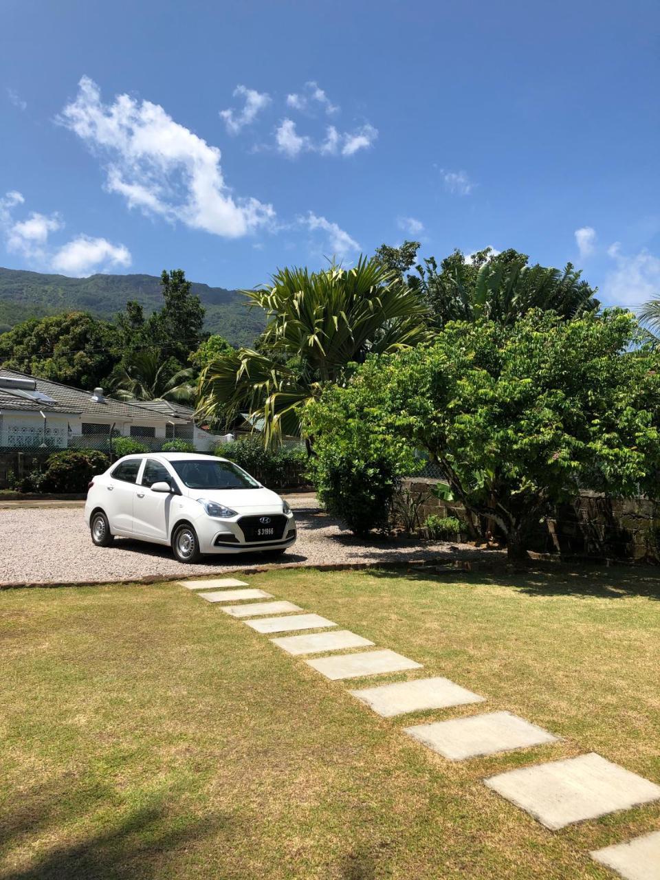 Flower Garden Self-Catering Apartments Beau Vallon  Exterior foto