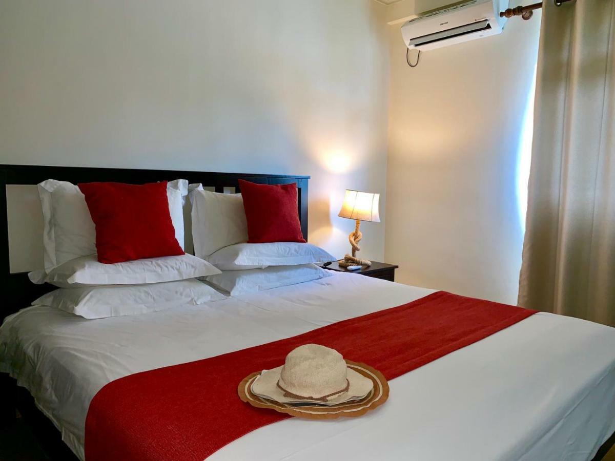 Flower Garden Self-Catering Apartments Beau Vallon  Exterior foto