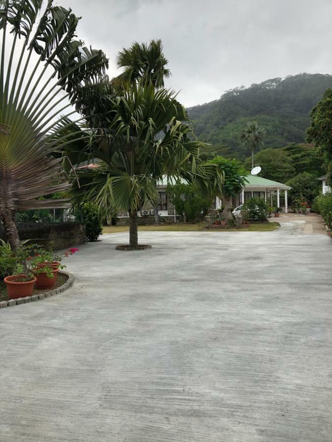 Flower Garden Self-Catering Apartments Beau Vallon  Exterior foto