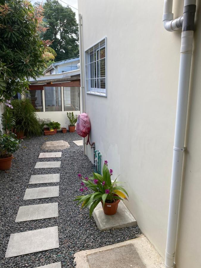 Flower Garden Self-Catering Apartments Beau Vallon  Exterior foto
